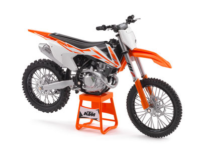 SX-F 450/17 MODEL BIKE
